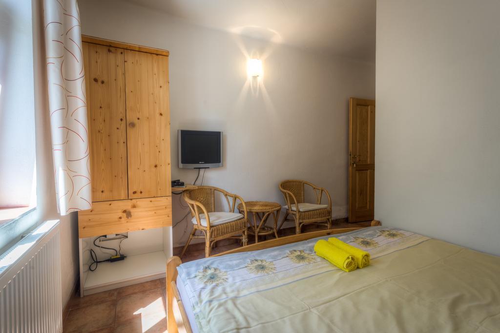 Penzion U Dracice Hotel Nová Bystřice Kültér fotó